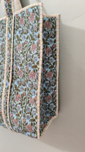 Sac fourre-tout en coton indien fait main imprimé au bloc, sac à bandoulière matelassé imprimé au bloc fait main pour femme - Product Image 4
