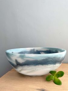 Tazón para Servir Ensaladas, Diseño Nuevo, Tazón de Resina Hecho a Mano para el Hogar y el Jardín, Personalizable en Forma - Product Image 2