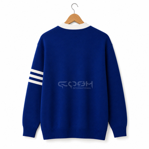 เสื้อคาร์ดิแกนถักไหมพรมคอวี แขนยาว สไตล์พรีปปี้ สีน้ำเงินขาวตัดกัน สำหรับผู้หญิง ของ Cosh International Custom Logo Sisterhood - Product Image 4