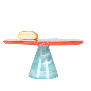 Soporte decorativo de resina Aqua Swirl hecho a mano Apto para lavavajillas Soporte redondo para pastel bandeja de alta calidad para postre fruta Decoración de mesa para el hogar - Product Image 1