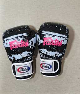 Guantes de Boxeo de Alta Calidad al Por Mayor 2025, Guantes de Boxeo Fairtex para Hombre con Logotipo Personalizado, Hechos en Pakistán, Modelo MS-BG-674 - Product Image 1