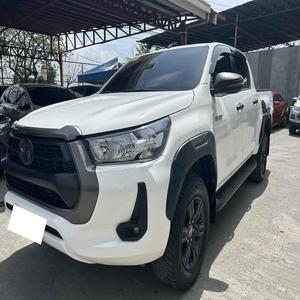 Modèle varié pour Hilux Simple Cabine 2.4 GD 6 SR 4X4 P/U S/C Bon état kilométrique Super moteur Cuir foncé R15 - Product Image 2