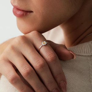 Anillo de Plata de Ley con Flor de Narciso, Talla Ajustable, Anillo de Flor de Plata y Oro, Delicado y Elegante - Product Image 4