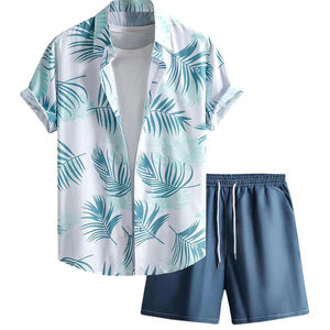 Conjunto de dos piezas con estampado de hojas para hombre, camisa de manga corta con botones y pantalones cortos con cintura elástica, conjunto ligero e informal para la playa - Product Image 1