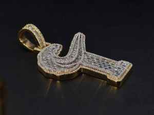 Colgante Letra Y Chapado en Oro con Incrustaciones de Diamantes Baguette, Collar con Inicial, Amuleto Hecho a Mano, Regalo de Joyería para Hombres, Mujeres, Unisex - Product Image 1