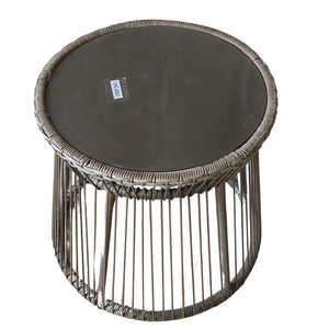 Ensemble bistrot moderne en rotin tressé à la main avec structure en acier thermolaqué, résistant aux UV et à la décoloration, idéal pour maison de campagne et chalet - Product Image 3