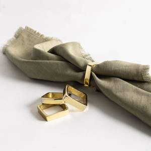 แหวนรองผ้าเช็ดปากโลหะตกแต่งอย่างมีสไตล์ เหมาะสำหรับโต๊ะอาหาร งานแต่งงาน และการจัดวางบนโต๊ะอย่างประณีต - Product Image 1