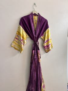 Kimono de Seda para Mujer, Kimono Largo de Seda Sari Reciclada, Kimono Tie Dye Hecho a Mano - Product Image 5