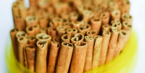 แท่งอบเชยแบบดิบสำหรับม้วนซินนามอนใช้สำหรับการเพาะปลูกแบบใหม่ในเวียดนาม - Product Image 1