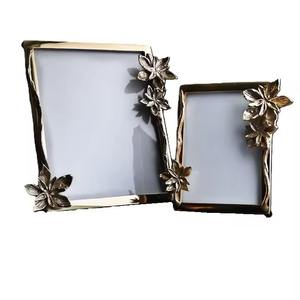 Cadre photo en métal esthétique pour la décoration de bureau et de table dans une maison moderne - Cadre photo en métal de qualité supérieure pour la décoration intérieure moderne - Product Image 3