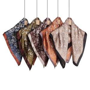 Foulard carré en soie multifonctionnel uni décontracté pour femme, bandana, accessoire respirant et durable à porter toute l'année - Product Image 1
