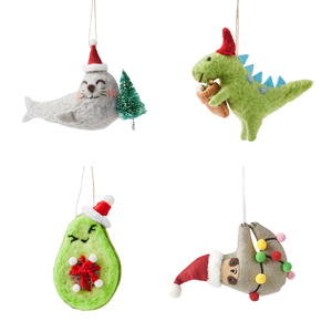 Ornamento <span class=keywords><strong>di</strong></span> gatto grigio adorabile: decorazione appesa <span class=keywords><strong>in</strong></span> feltro <span class=keywords><strong>in</strong></span> maglione e cappello rosso <span class=keywords><strong>di</strong></span> <span class=keywords><strong>Natale</strong></span>, perfetto <span class=keywords><strong>per</strong></span> decorazioni e regali festosi - Product Image 3