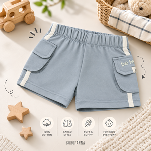Pantalones cortos cargo de algodón a la moda para niños, diseñados con bolsillos prácticos y un ajuste cómodo para mantenerlos cómodos durante todo el día. - Product Image 4