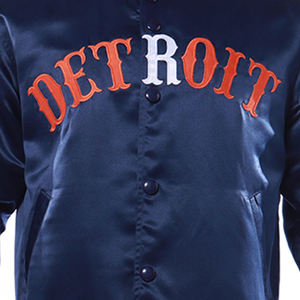 Chaqueta Varsity de Satén para Hombre, Diseño Nuevo, Venta al Por Mayor, Alta Calidad, Logotipo Bordado Personalizado, Cómoda y Cálida - Product Image 5