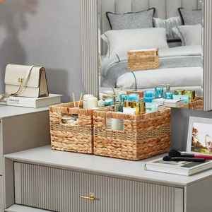 Vietnam <b>Cheap</b> Price Water Hyacinth Wicker Eco-Friendly Vintage Decorative Woven Baskets Built-in Handles - Product Image 6