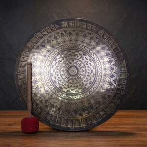Gong Tibétain Artisanal en Bronze Samyak, Diamètre 65cm, Poids 5kg, Motif Mandala Intricate pour la Méditation et la Guérison Sonore - Product Image 3