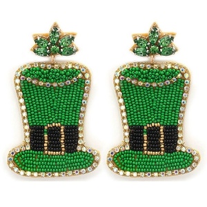Pendientes de diseño clásico con cuentas y forma de sombrero de duende, color verde, para el Día de San Patricio, adornos para un look premium para mujer - Product Image 1