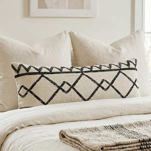 Funda de cojín lumbar de 30 x 80 cm con diseño tribal de diamantes para decoración de camas, bancos y sofás - Product Image 1
