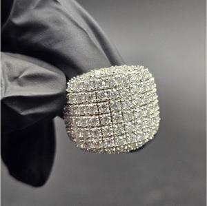 Anillo Hip Hop con Incrustaciones de Moissanita, Anillo de Plata de Ley 925 Chapado en Oro Blanco de 14K, Anillo de Diseño para Hombre y Mujer - Product Image 1