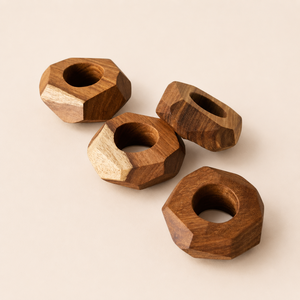Anillos de Servilleta de Madera Hechos a Mano de Primera Calidad, Diseño Hexagonal Facetado, Juego de 4, Decoración de Mesa Ecológica y Sostenible para Hoteles y Eventos - Product Image 1