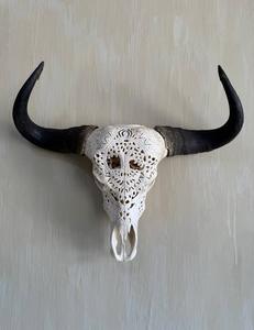 Sculpture murale moderne en corne de buffle, style tête d'animal, structure décorative au toucher réel pour l'art mural domestique - Product Image 2