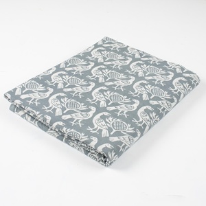 Nouveauté : Tissu kashish en coton imprimé à la main avec des motifs d'oiseaux pour vêtements et textiles de maison - Product Image 1