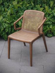 Chaise de salle à manger moderne en teck massif avec assise en rotin, mobilier de luxe pour intérieur et extérieur, restaurant, hôtel, fabricant indonésien - Product Image 2