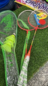 Ensemble de raquettes de badminton légères vertes avec cadre en acier, poignée en PU et sac de transport pour l'entraînement amateur et junior - Product Image 6