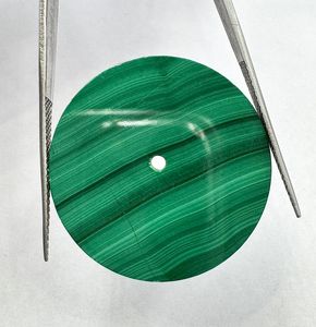 Malachite verte naturelle plate, 28.5mm, épaisseur 0.7mm, pierre précieuse d'excellente qualité, fabrication de bijoux, accessoires pour cadran de montre, moment nh35 - Product Image 1