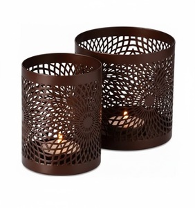 Portavelas Redondo de Metal Verde Hierro con Diseño Geométrico Recortado para Decoración del Hogar, Bodas y Navidad - Product Image 3
