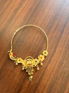 Anneau de nez en or massif 22 carats, bijou de mariage traditionnel indien, design Nath motif paon floral émaillé, grande taille, fil de piercing - Product Image 6