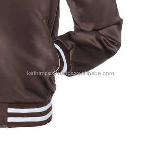 Chaquetas de Béisbol Marrones Satinadas, Hechas a Mano, Impermeables y Ecológicas para Hombre, Disponibles en Stock, para Uso Casual y Deportivo - Product Image 4