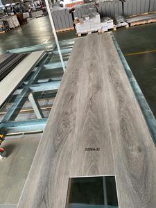 พื้น SPC โมเดิร์น Ecofloor แบบ OEM ODM เป็นมิตรกับสิ่งแวดล้อม กันน้ำ กันไฟ กันความชื้น กันลื่น กันรอยขีดข่วน ผิวด้าน - Product Image 2