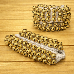 Ghungroo à 5 cordes avec plaquettes blanches et clochettes pour la danse classique (Kathak Ghungroo) - Paire 100+100 (14 Ghungroo non inclus) - Attelées avec cordon en coton - Product Image 3