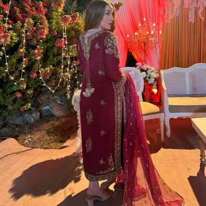 Conjunto de Top y Dupatta Rojo Elegante para Fiesta para Mujer, Talla M, Marca ST - Product Image 3