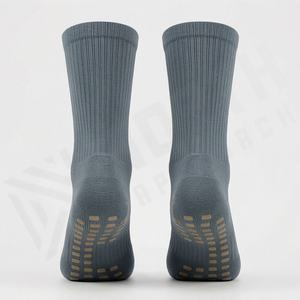 Chaussettes de basketball professionnelles antidérapantes et antibactériennes pour hommes, chaussettes athlétiques personnalisables, respirantes, avec coussinets de performance - Product Image 2