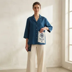 Chemise tunique bleue brodée pour femmes avec manches trois quarts, boutons sur le devant et pantalon large beige, tenue décontractée d'été - Product Image 5