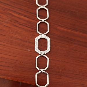 สร้อยข้อมือเงินแท้ 925 รูปทรงหกเหลี่ยมประดับเพชรแบบไมโครเพฟ ดีไซน์ทันสมัยสำหรับผู้หญิงใส่ไปงานปาร์ตี้ - Product Image 3