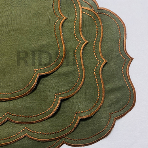 Napperons de table brodés en lin vert forêt Ridhi Wholesale, faits à la main, réutilisables, pour mariages, hôtels et salles à manger - Product Image 5