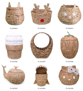 Cesta de Almacenamiento Decorativa de Jacinto de Agua Tejida a Mano con Diseño de Reno Navideño, Estilo de Dibujos Animados, para Regalos, Habitación Infantil, Sala de Estar - Product Image 5