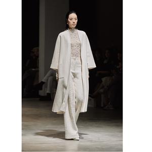 Ventes en gros de manteaux pour femmes, manteaux kimono AMELIE écologiques avec ceinture, hiver, 20% cachemire, 80% laine, beige, manteaux pour femmes - Product Image 1