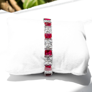 Elegante Pulsera de Oro Blanco con Diamantes de Corte Esmeralda y Piedras Laterales de Rubí, Conjunto de Joyería de Lujo para Mujer, Regalo de Boda - Product Image 3