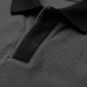 เสื้อเชิ้ตผู้ชายแบบเป็นทางการ ขายดี ดีไซน์ใหม่ พิมพ์โลโก้ตามสั่ง ผ้าเทอร์รี่ โพลีเอสเตอร์ แขนสั้น ระบายอากาศได้ดี พิมพ์โลโก้ด้านหน้า - Product Image 4