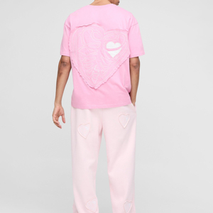 Camiseta al por mayor personalizada de alta calidad con parche de corazón extragrande, camiseta de estilo urbano de alta calidad - Product Image 6