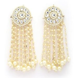 Pendientes Kashmiríes de Lujo Chapados en Oro para Mujer |   Pendientes Étnicos Tradicionales con Piedra Verde y Borlas de Perlas |   Nupcial - Product Image 2