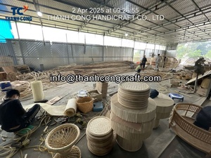 Venta al por mayor de urnas de madera para cenizas con la producción de urnas de madera OEM de Vietnam, entrega rápida y el mejor precio para los importadores - Product Image 6