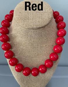 สร้อยคอเรซิ่นทรงกลมคุณภาพดีที่สุด ดีไซน์ทันสมัย ปรับแต่งรูปทรงได้ สวมใส่สบาย เหมาะสำหรับเป็นของขวัญงานแต่งงาน มีจำหน่ายในราคาที่เข้าถึงได้จาก UO - Product Image 1