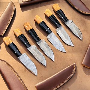 Couteau de chasse à lame fixe de haute qualité en acier Damas, couteaux de camping avec poignées personnalisées pour les détaillants - Product Image 4
