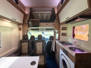Camping-car MAXUS RV90 Life Home V90 Deluxe <span class=keywords><strong>2021</strong></span>, grande cabine C-Type, diesel 2.0T automatique, lit transversal arrière, toit rigide fixe - Product Image 5