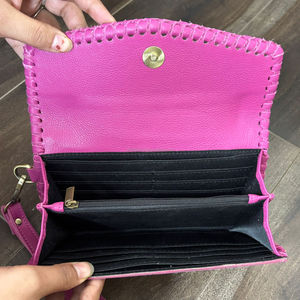 กระเป๋าสตางค์หนังแท้ดีไซน์ใหม่ ปี 2025 แฟชั่นหรูหรา ยาว  พร้อมระบบป้องกัน RFID  งานฝีมือ  กระเป๋าคลัทช์หนังแท้สำหรับผู้หญิง - Product Image 6